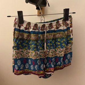 American Eagle Patterned Flowy Shorts